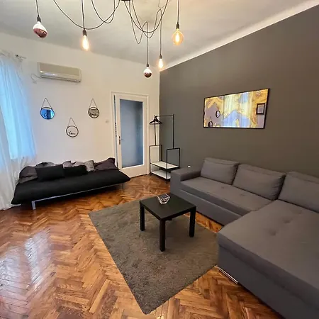 Two Bedroom Near Slavija Square Belgrad