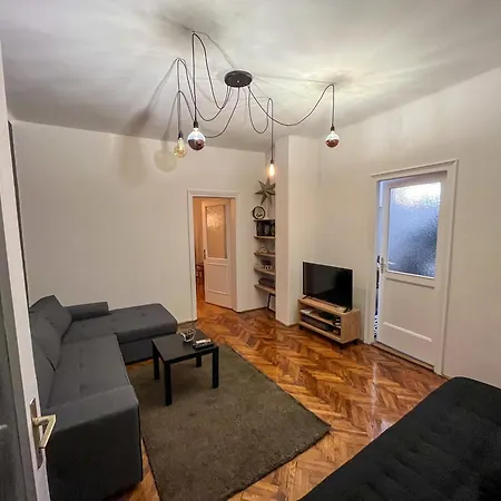 Lägenhet Two Bedroom Near Slavija Square Belgrad